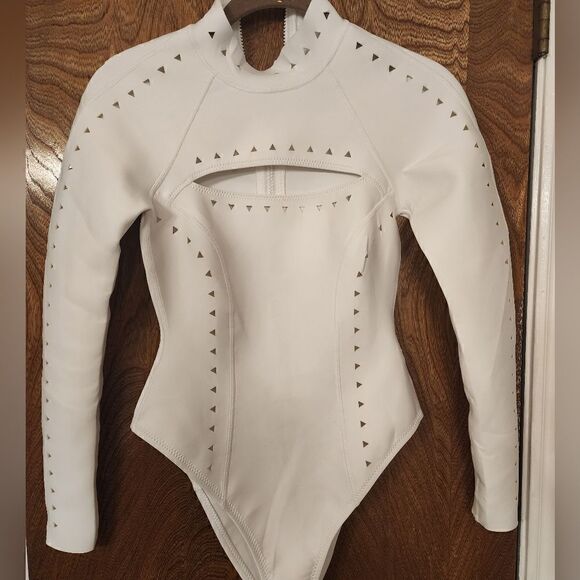 Gigi C Women's Laurel Surfsuit XS / White - Picture 6 of 9